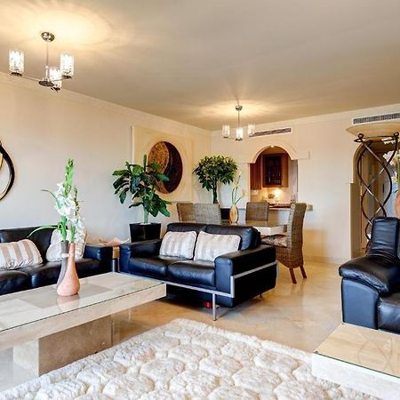 Frontline Beach Apartment - Sinfonia Del Mar Estepona Bagian luar foto